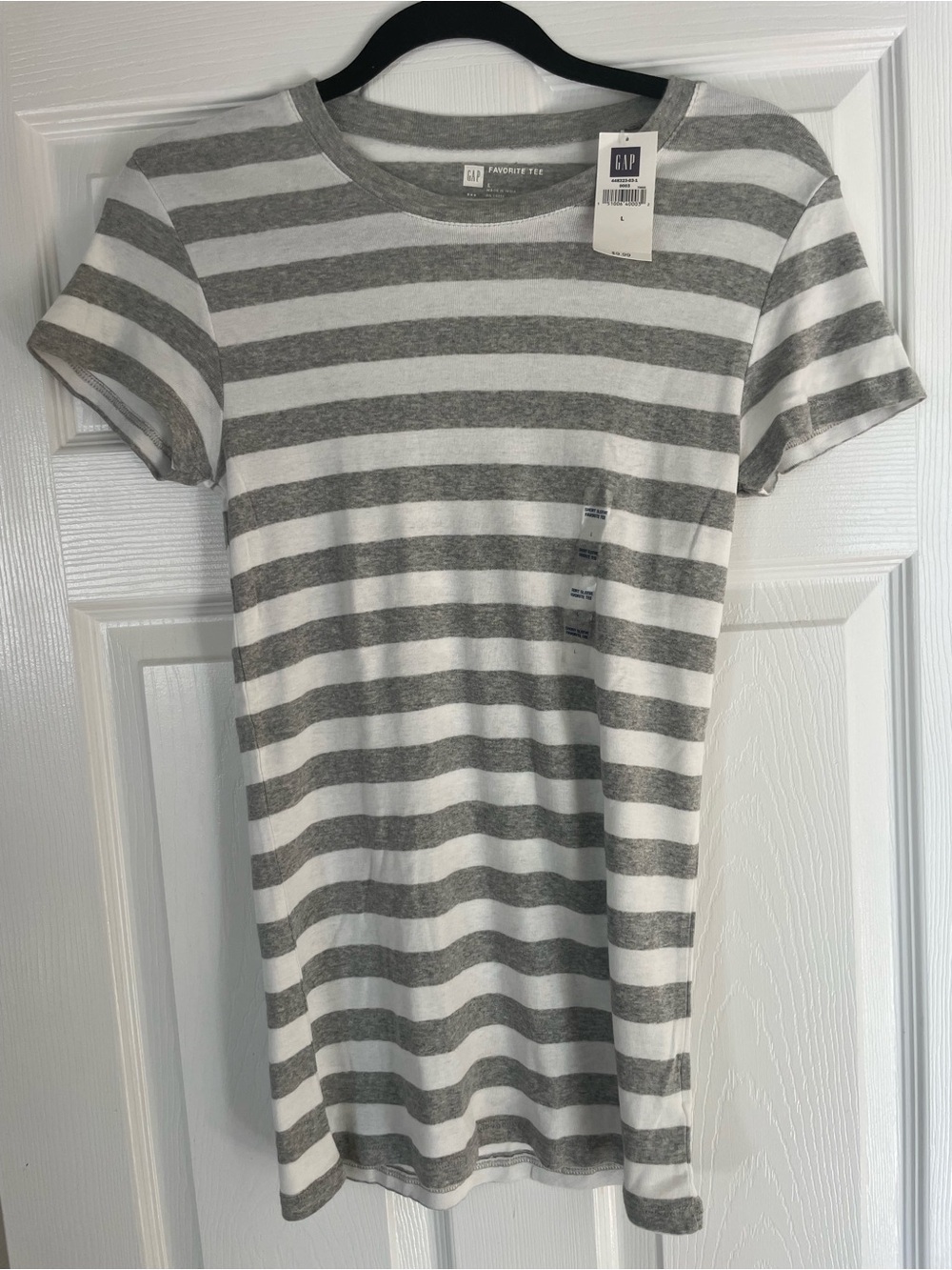 Gap Women's Gray and White Striped Short Sleeve Everyday Tee